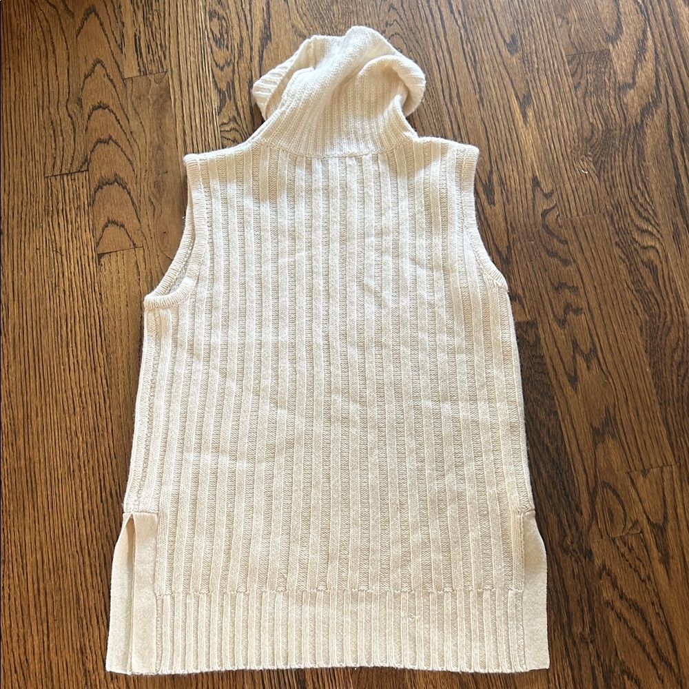 Barney’s New York Cream Sleeveless Turtleneck Sweater medium - Picture 2 of 5